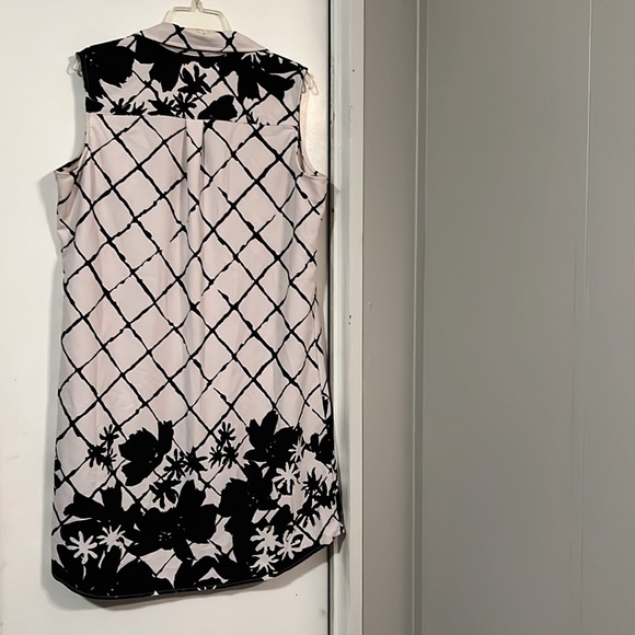 New York & Company sleeveless button down dress for women. Size XL - Picture 6 of 6